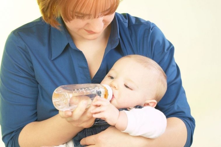 feeding-baby-with-acid-reflux-7-things-you-can-do